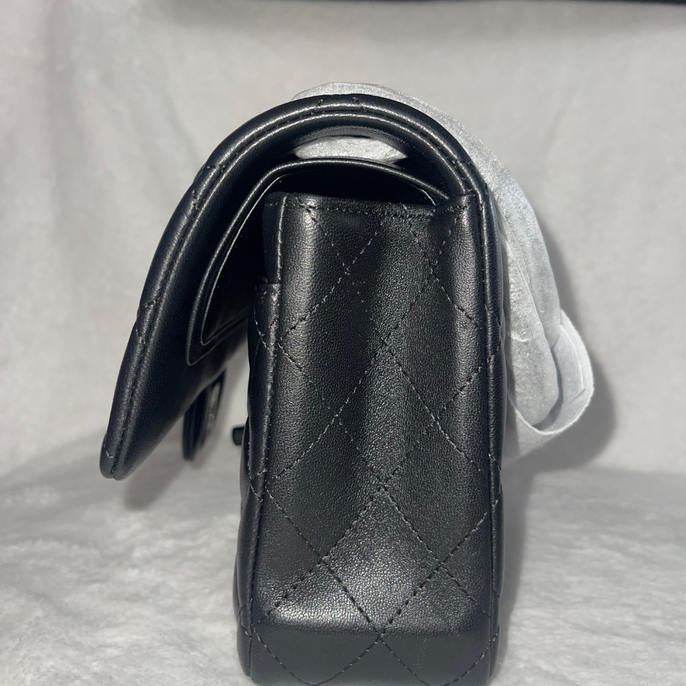 (BRAND NEW)CHANEL CAVIAR BAG - Picture 3 of 6